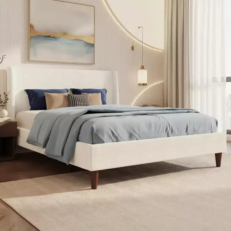 Letto Imbottito Moderno con Base a Piattaforma | Testiera a Orecchie e Gambe in Noce, Queen/King