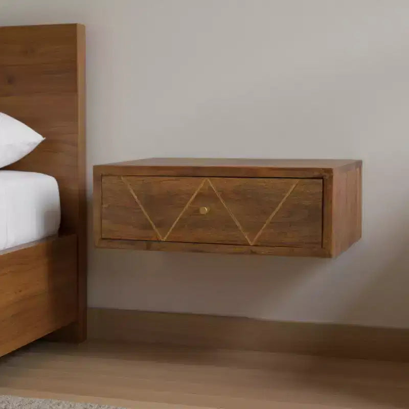 Comodino sospeso in legno massello di mango marrone | Intarsio in ottone, 1 cassetto, da parete