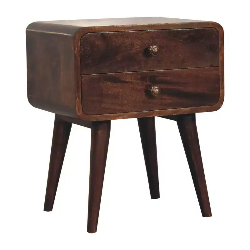 Comodino a 2 cassetti in legno massello di mango color castagno | Bordo curvo e gambe affusolate, H 56 cm