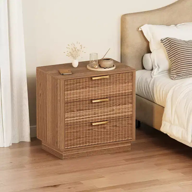 Comodino con 3 cassetti scanalati in legno, 60 cm di larghezza, stile moderno di metà secolo, comodino con contenitore, tavolino laterale con maniglie in metallo per camera da letto e soggiorno